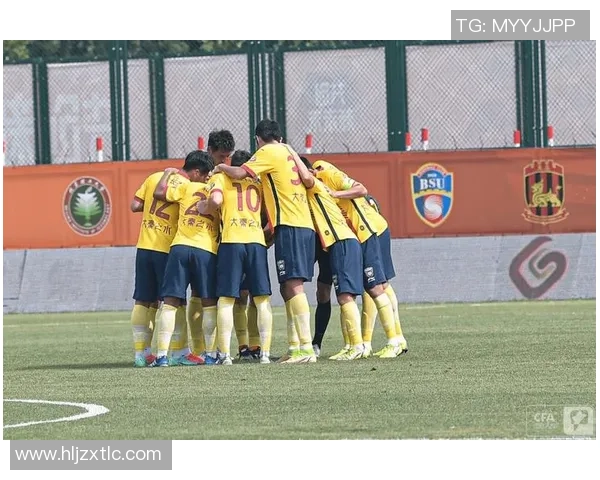 萨拉托夫主场迎战莫斯科中央陆军双方争夺关键三分的激烈对决